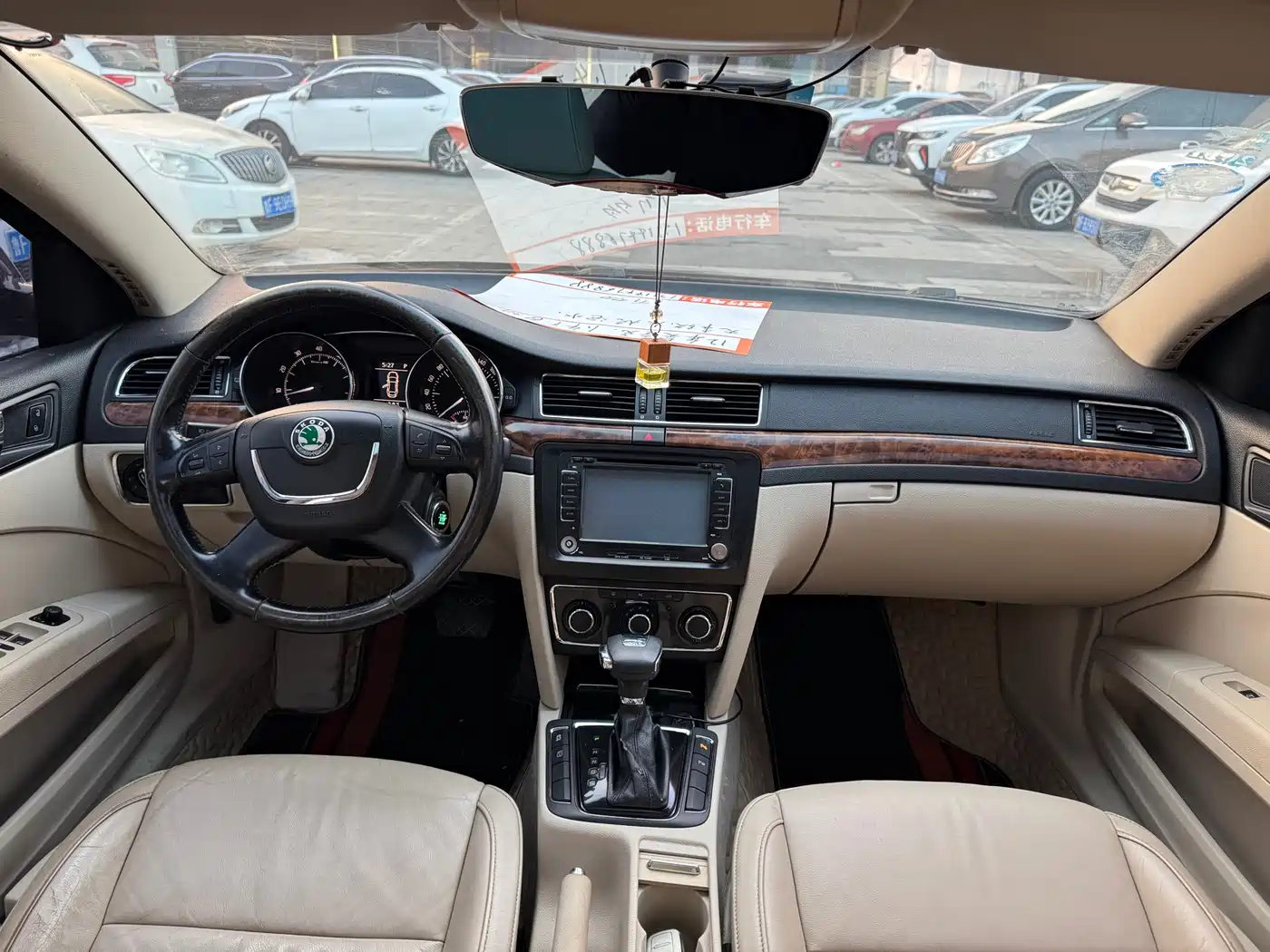 Škoda Superb 2012 1.4TSI DSG Elegance Edition фото 10