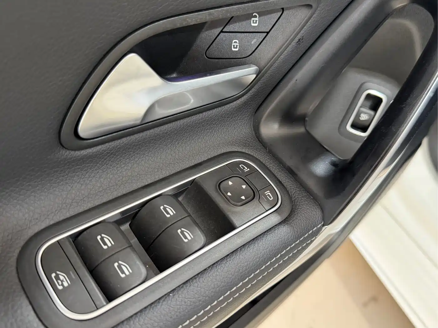 Mercedes-Benz A-Class 2023 A 180 L фото 18