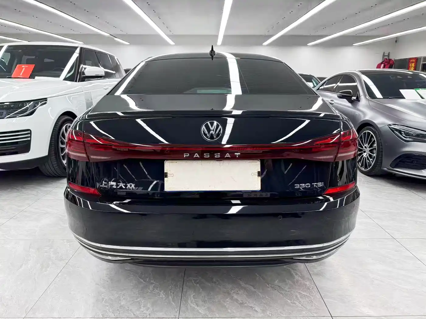 Volkswagen Passat 2023 Facelift 330TSI Starlight Luxury Edition фото 5