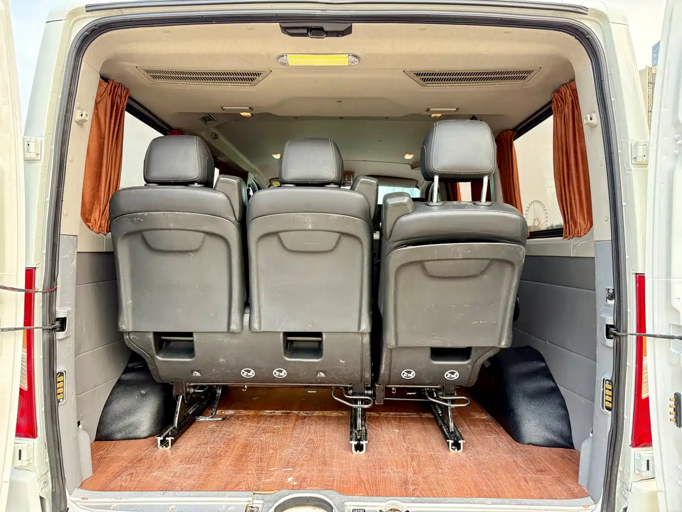 SAIC Maxus Xintu V80 2021 2.0T PLUS Manual Urban Edition Short Wheelbase Ultra-Low Roof 7/8/9 Seats фото 10