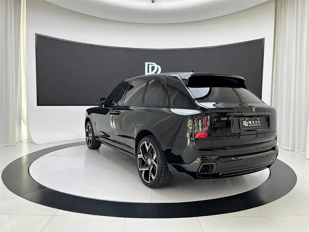 Rolls-Royce Cullinan 2026 2024 Black Badge