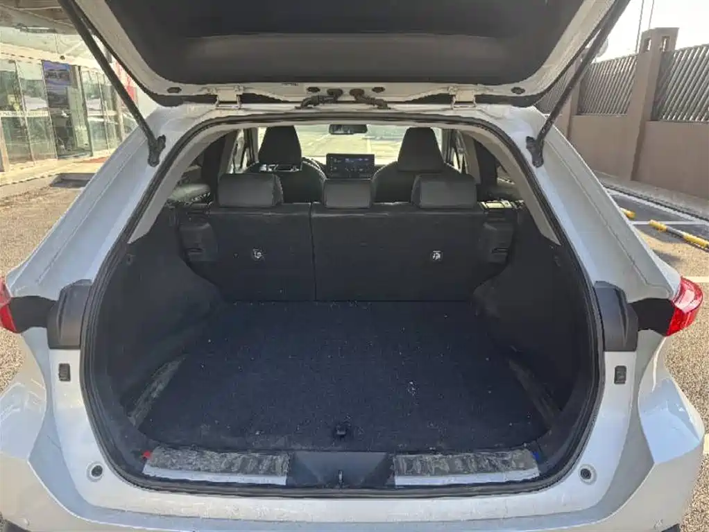 Toyota Lingfang HARRIER 2023 2.0L CVT 2WD Premium Edition фото 7