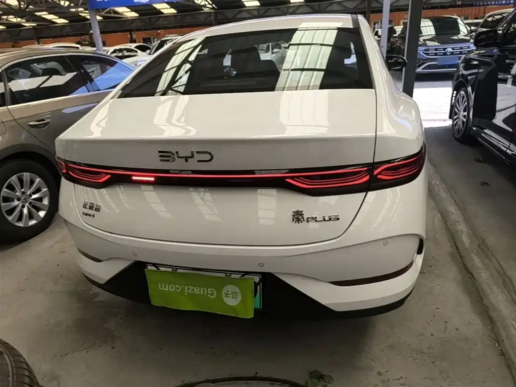 BYD Qin PLUS 2025 DM-i Smart Drive 55KM Leader фото 6