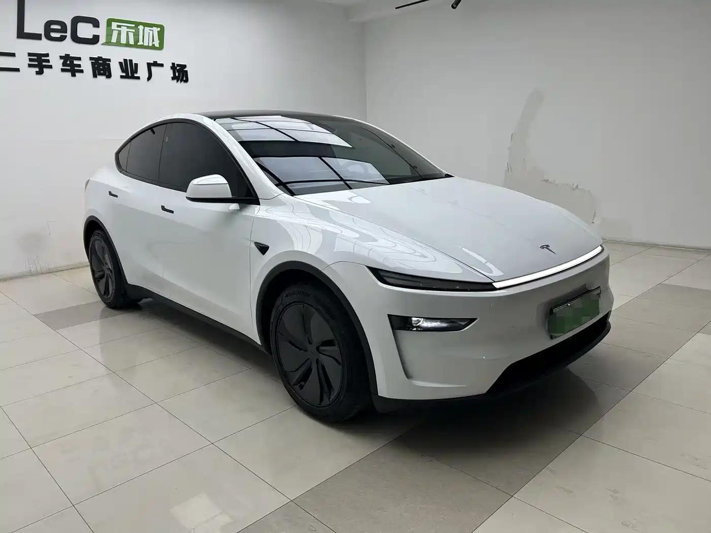 Tesla Model Y 2025 Facelift Long Range All-Wheel Drive фото 5