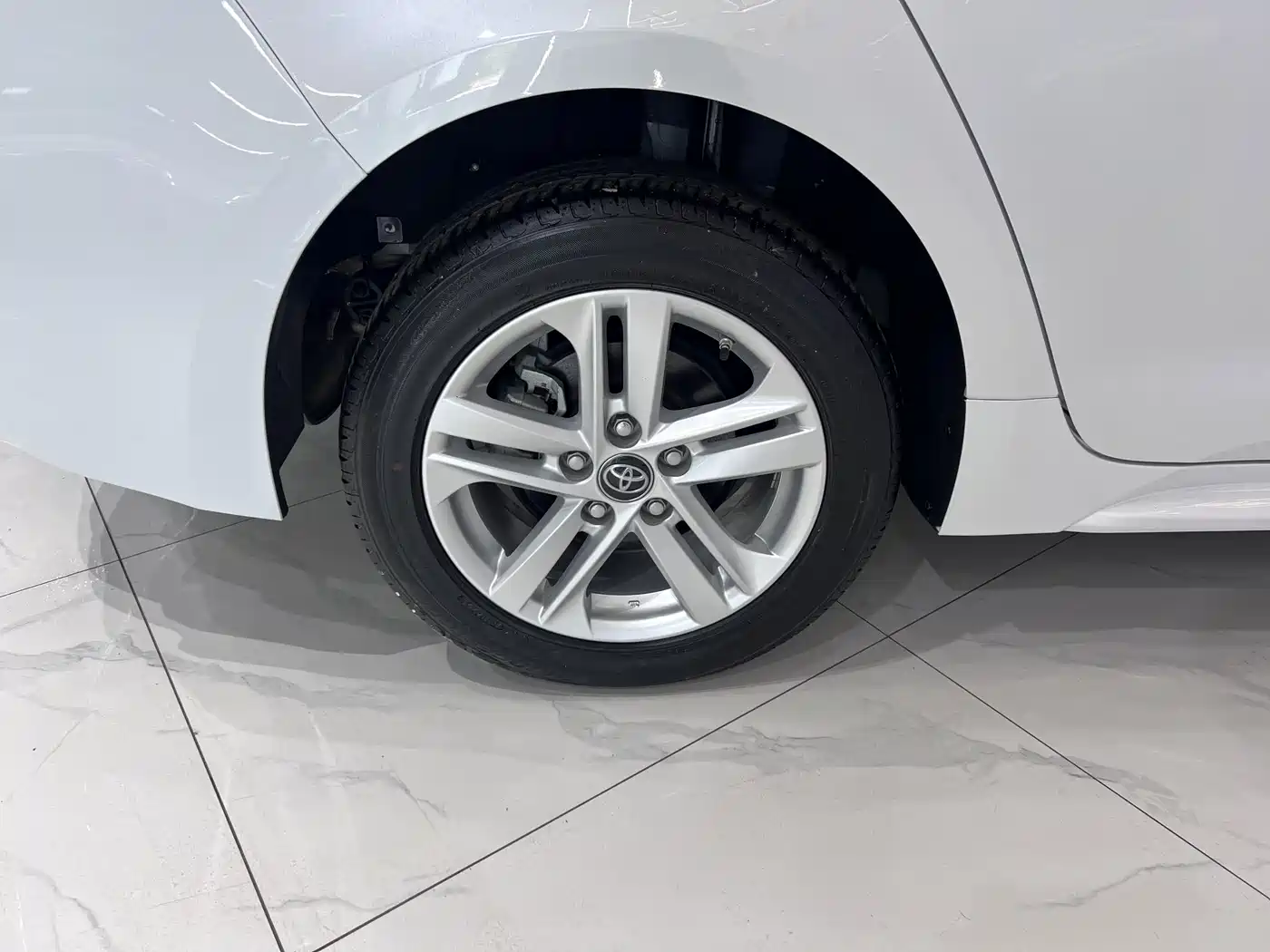 Toyota Levin 2022 185T CVT Luxury Edition фото 19