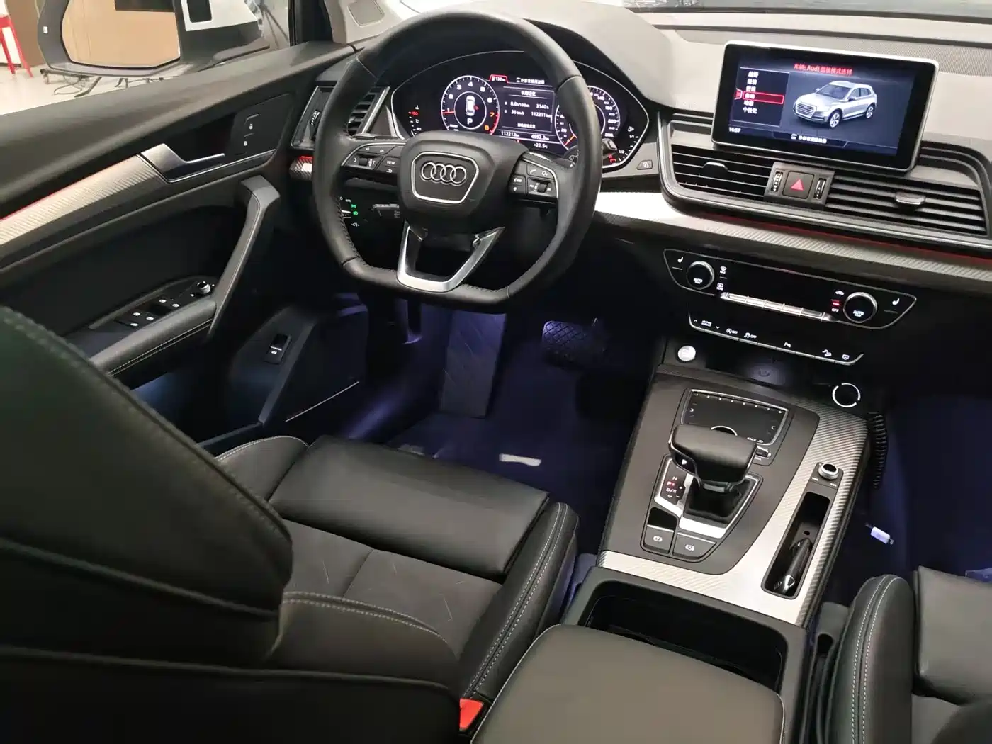 Audi Q5L 2018 45 TFSI Exclusive Sport China VI фото 18