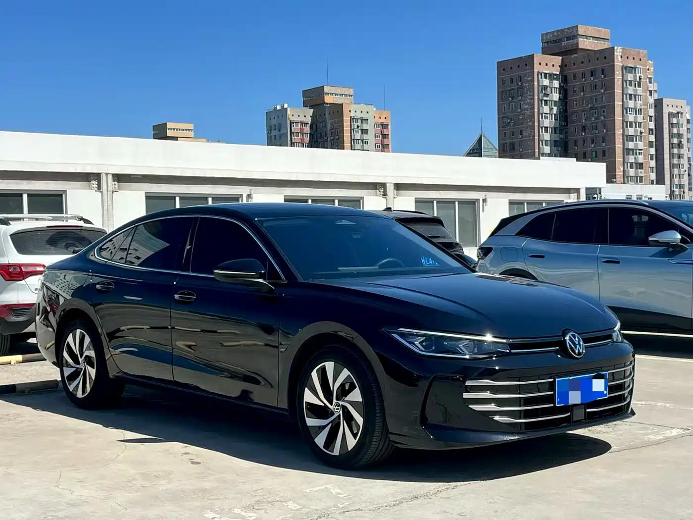 Volkswagen Passat 2025 Pro 380TSI Dragon Glory Edition фото 3