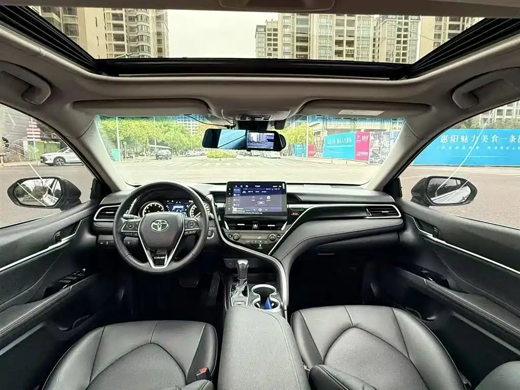 Toyota Camry 2023 2.0G Luxury Edition фото 5