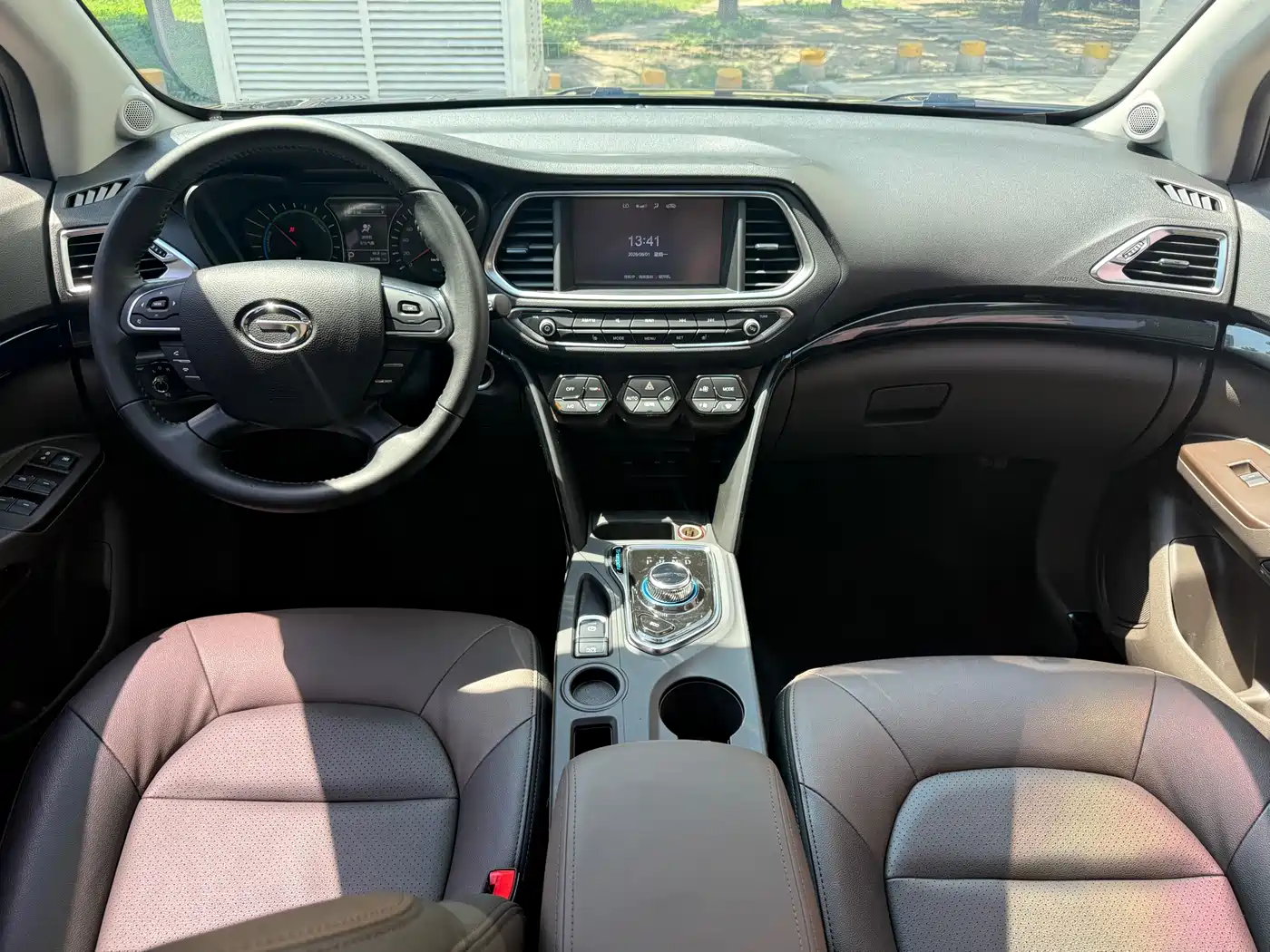 GAC Trumpchi Trumpchi GS4 New Energy 2017 1.5L PHEV Premium Edition фото 11