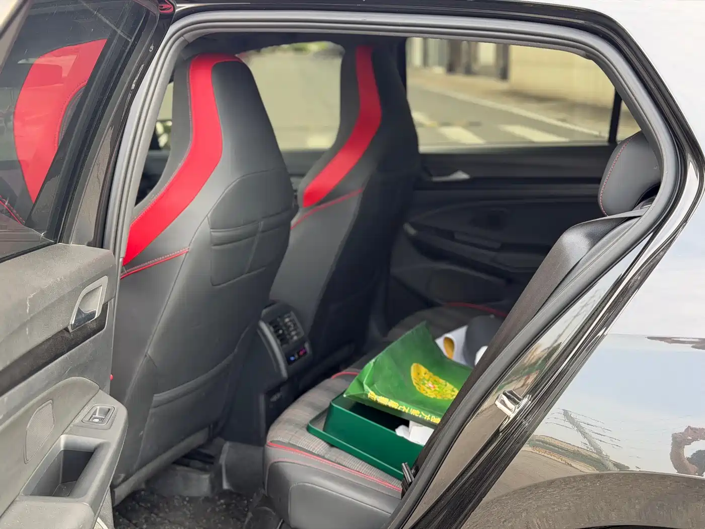 Volkswagen Golf GTI 2021 380TSI DSG GTI фото 12