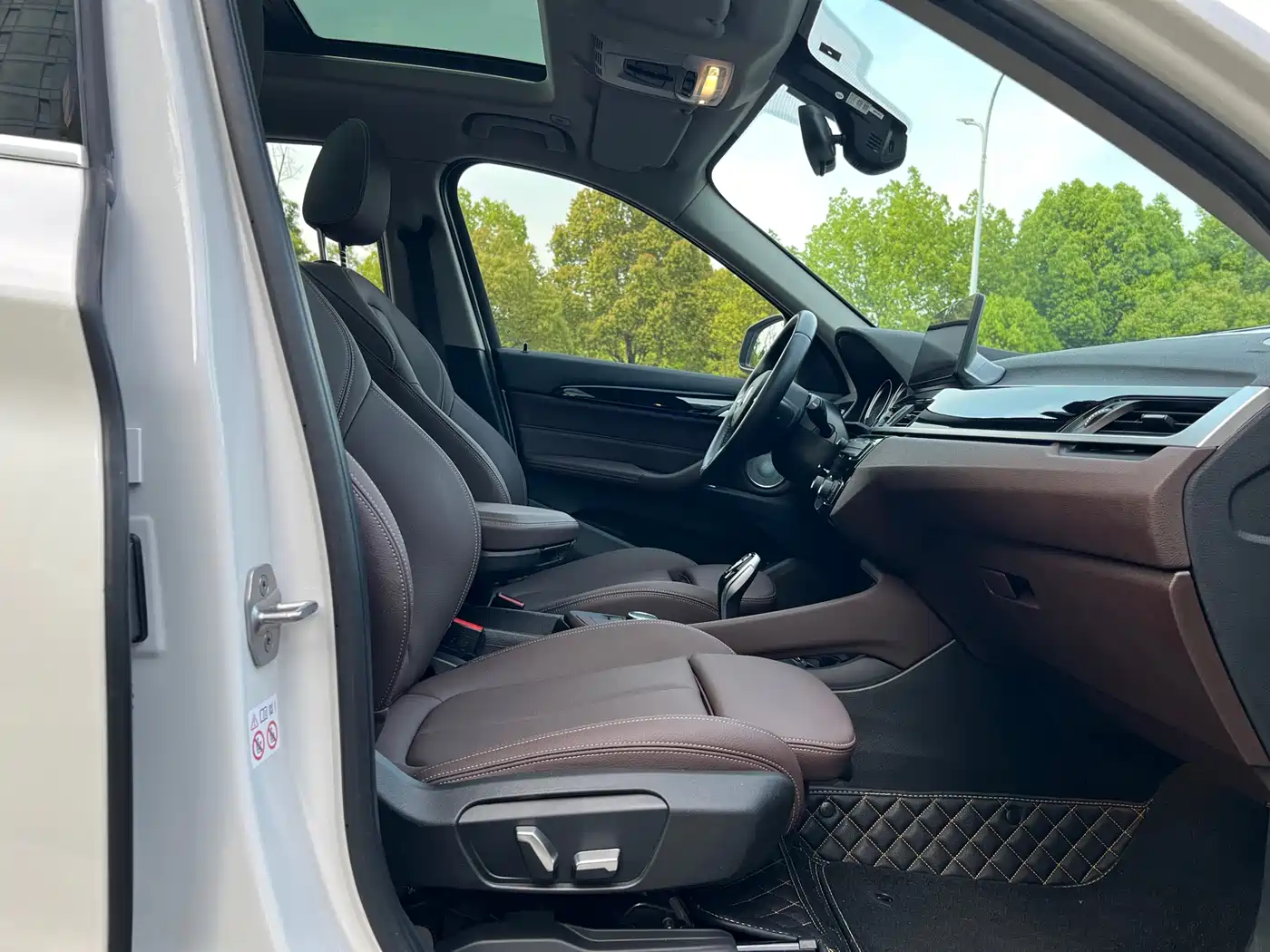 BMW X1 2021 sDrive25Li Leading фото 10
