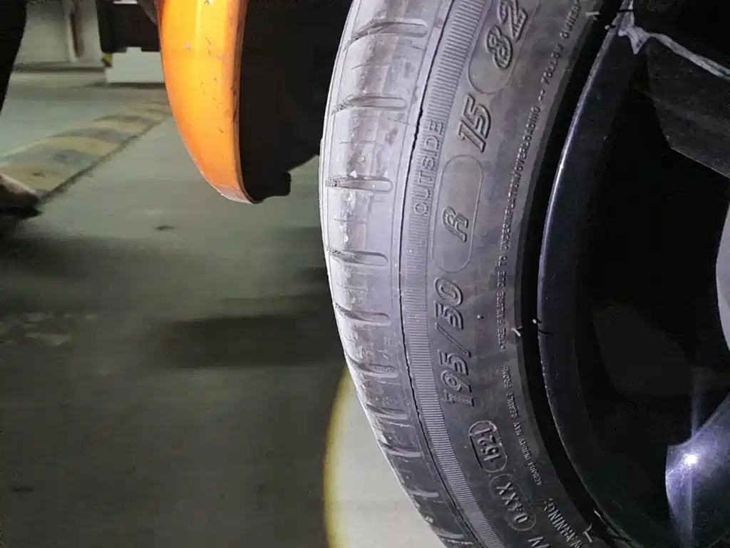 smart fortwo 2011 2011 1.0 MHD Convertible Burning Orange Edition