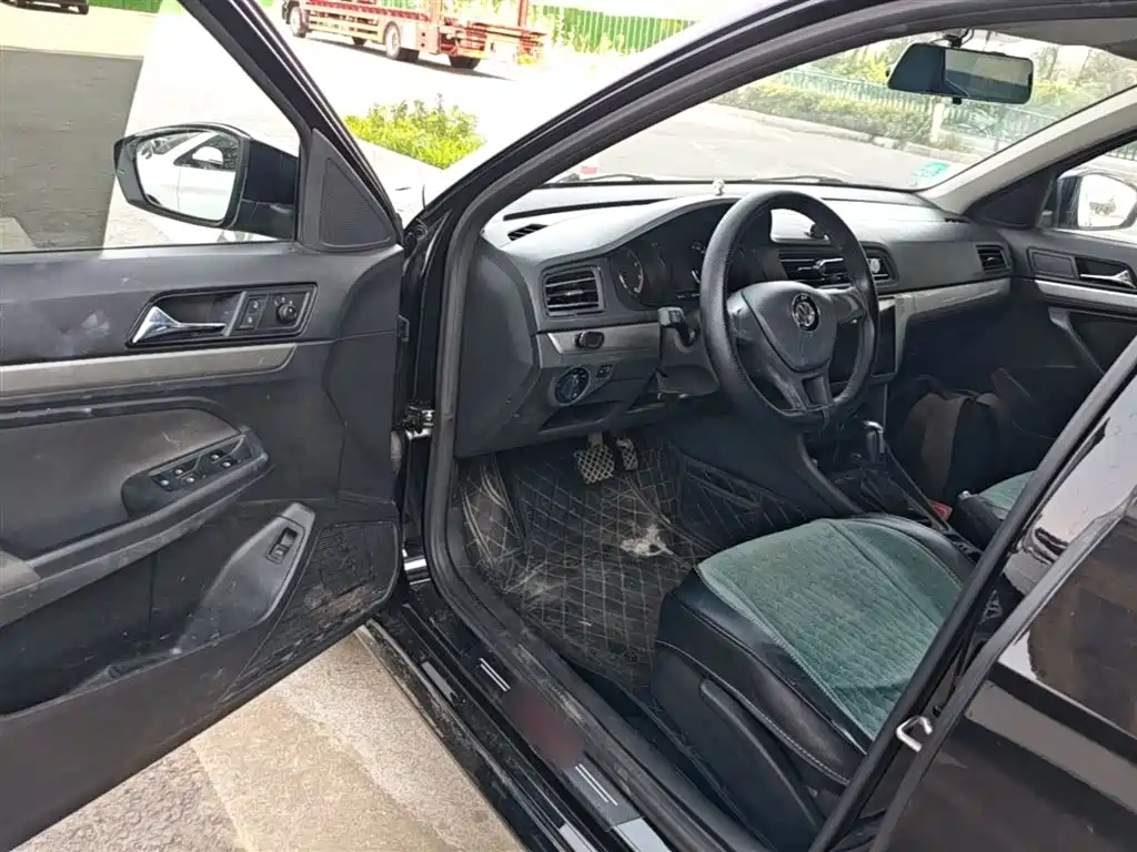 Volkswagen Lavida 2019 Lavida Start 1.5L Auto Trend (China VI) фото 16