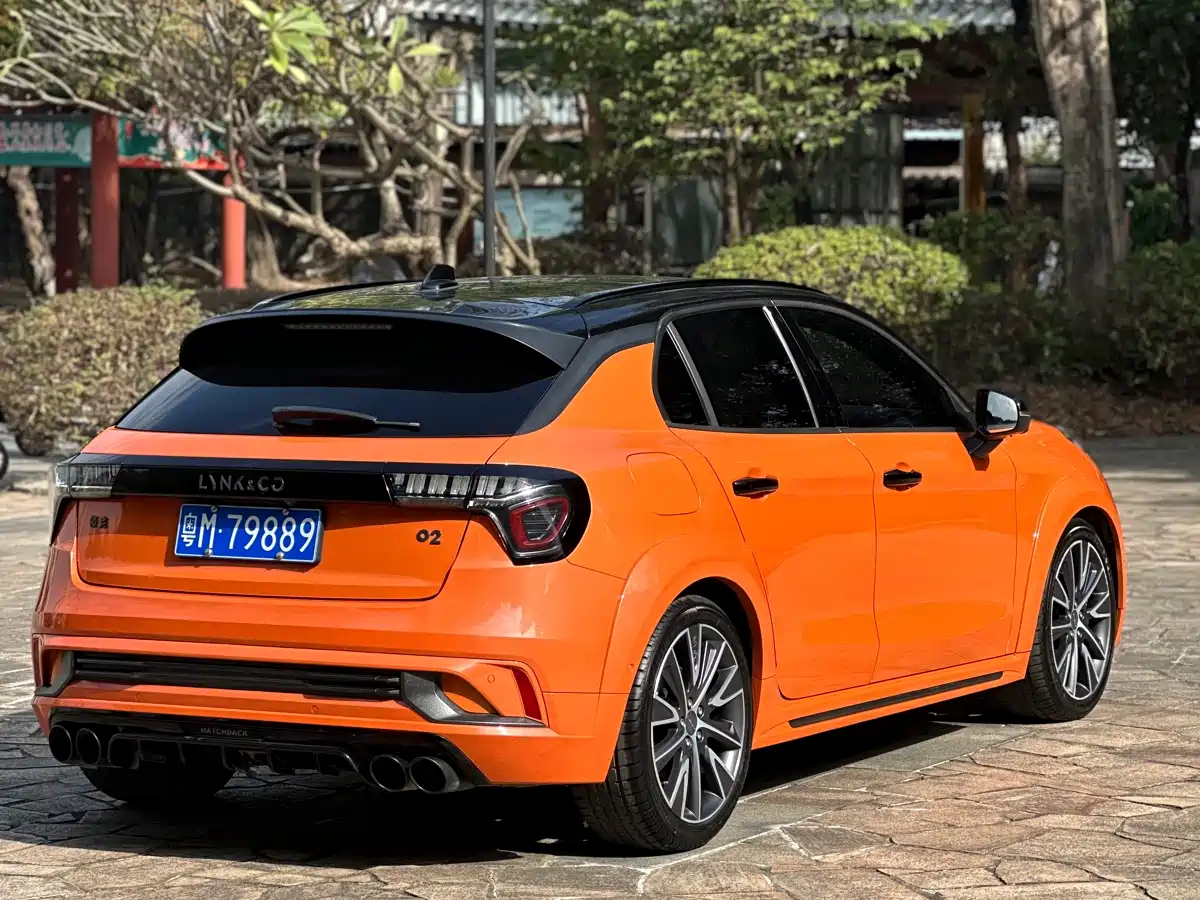LYNK & CO. 02 HATCHBACK