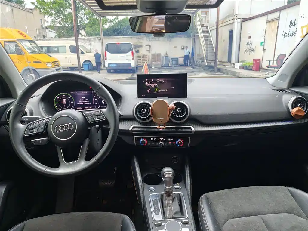 Audi Q2L e-tron 2022 Q2L e-tron Pure Electric Intelligent фото 18