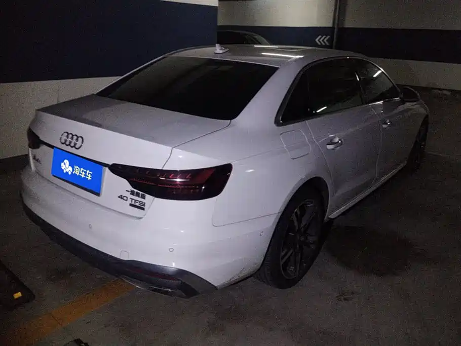 Audi A4L 2020 40 TFSI quattro Luxury Dynamic фото 3