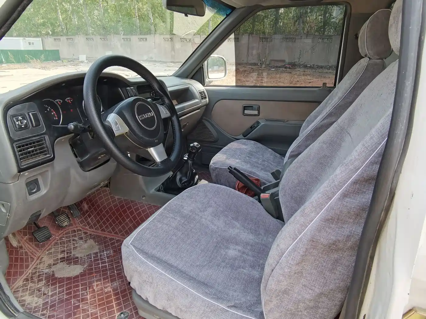 Isuzu Pickup 2017 2015 2.5L 4WD 4ZE3-MPI