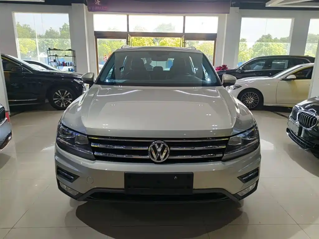 Volkswagen Tiguan L 2017 330TSI Automatic 2WD Luxury Edition фото 3