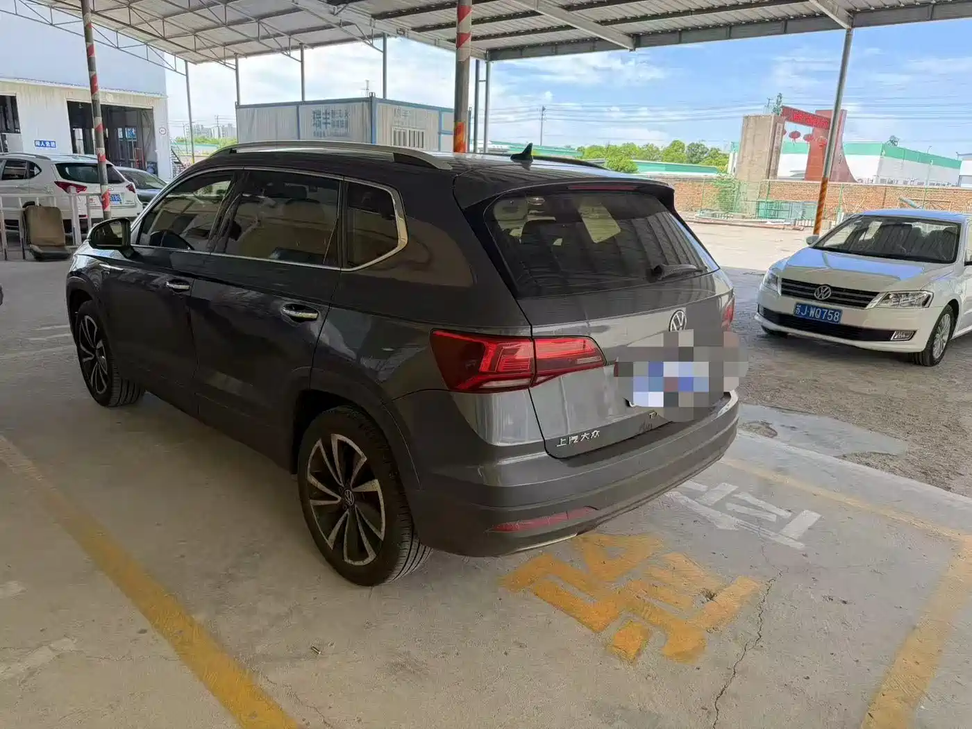 Volkswagen Tharu 2022 280TSI FWD Luxury Edition фото 9