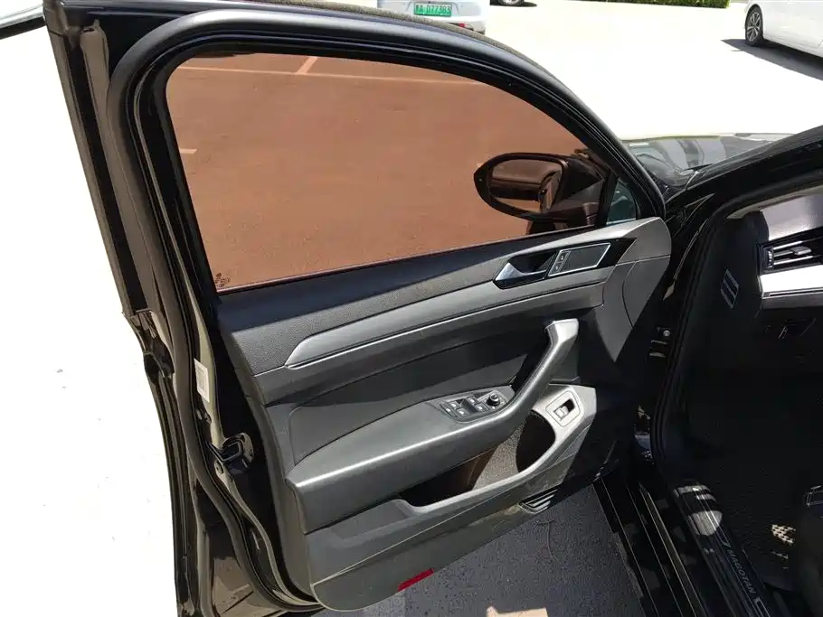 Volkswagen Magotan 2017 330TSI DSG Leading фото 7