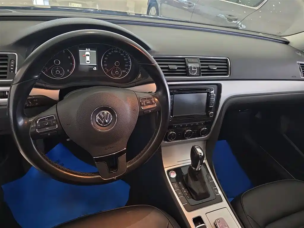 Volkswagen Passat 2015 1.8TSI DSG Prestige Edition фото 14