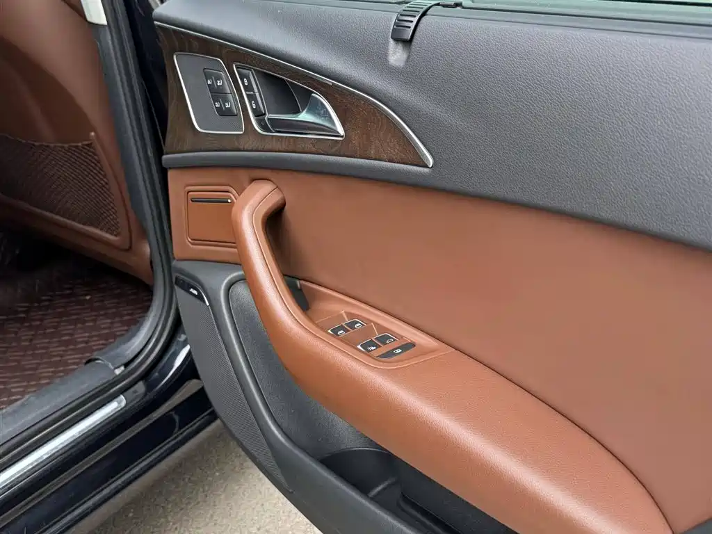 Audi A6L 2015 35 FSI quattro Comfort фото 14