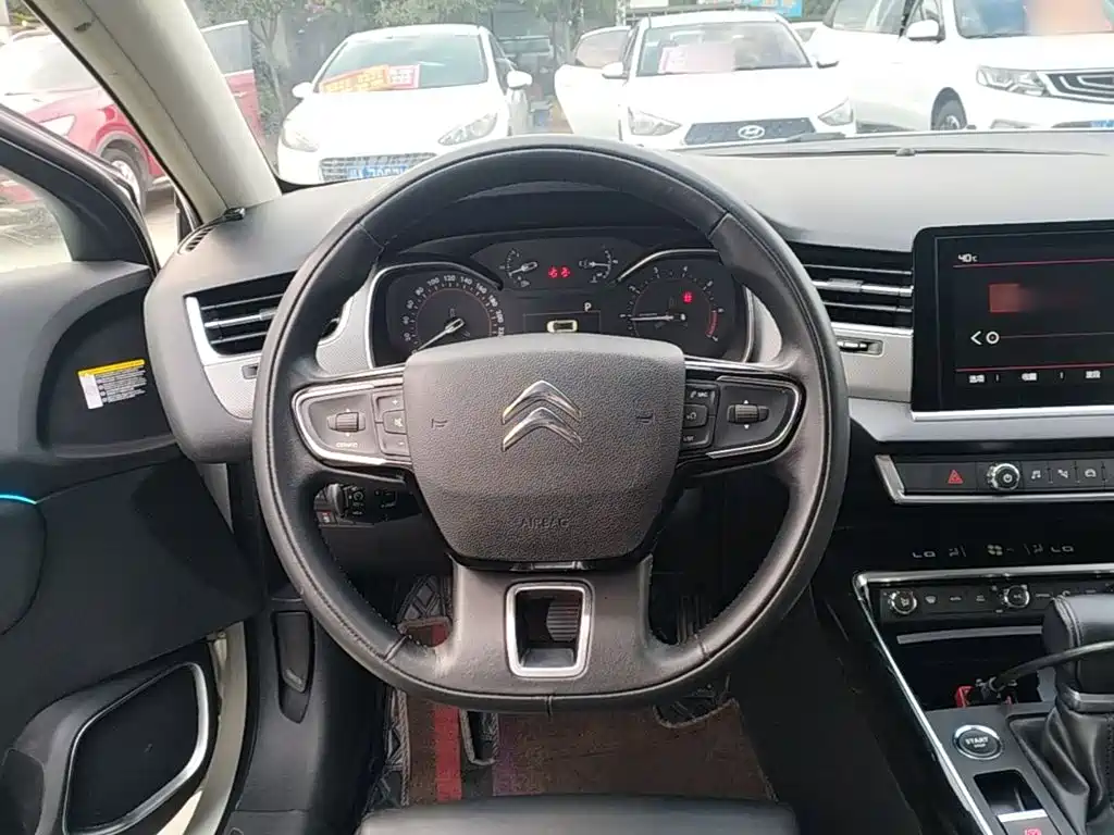 Фото 11 - Citroën C5