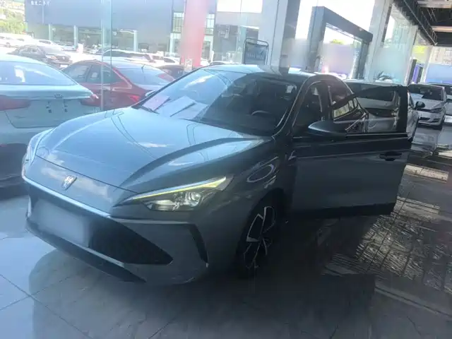 Roewe i5 1.5L CVT, Престиж