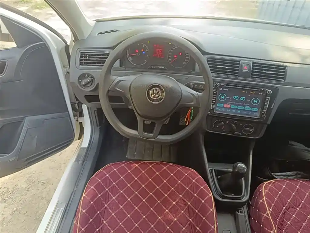 Volkswagen Santana 2016 1.6L Manual Trend Edition фото 11