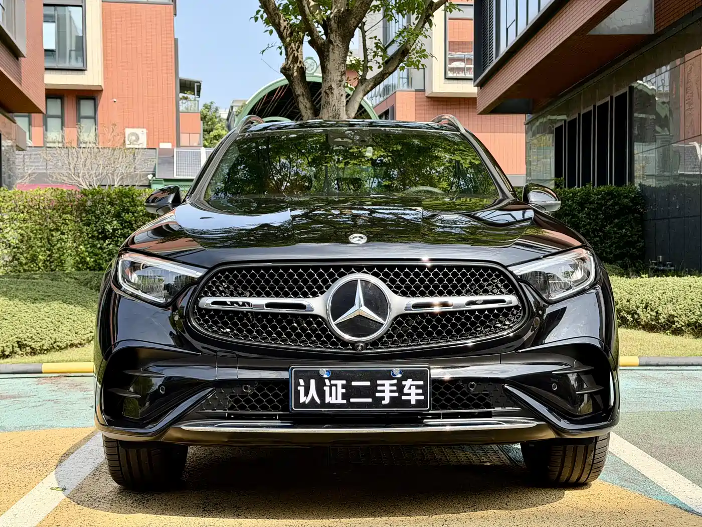 MERCEDES-BENZ GLC