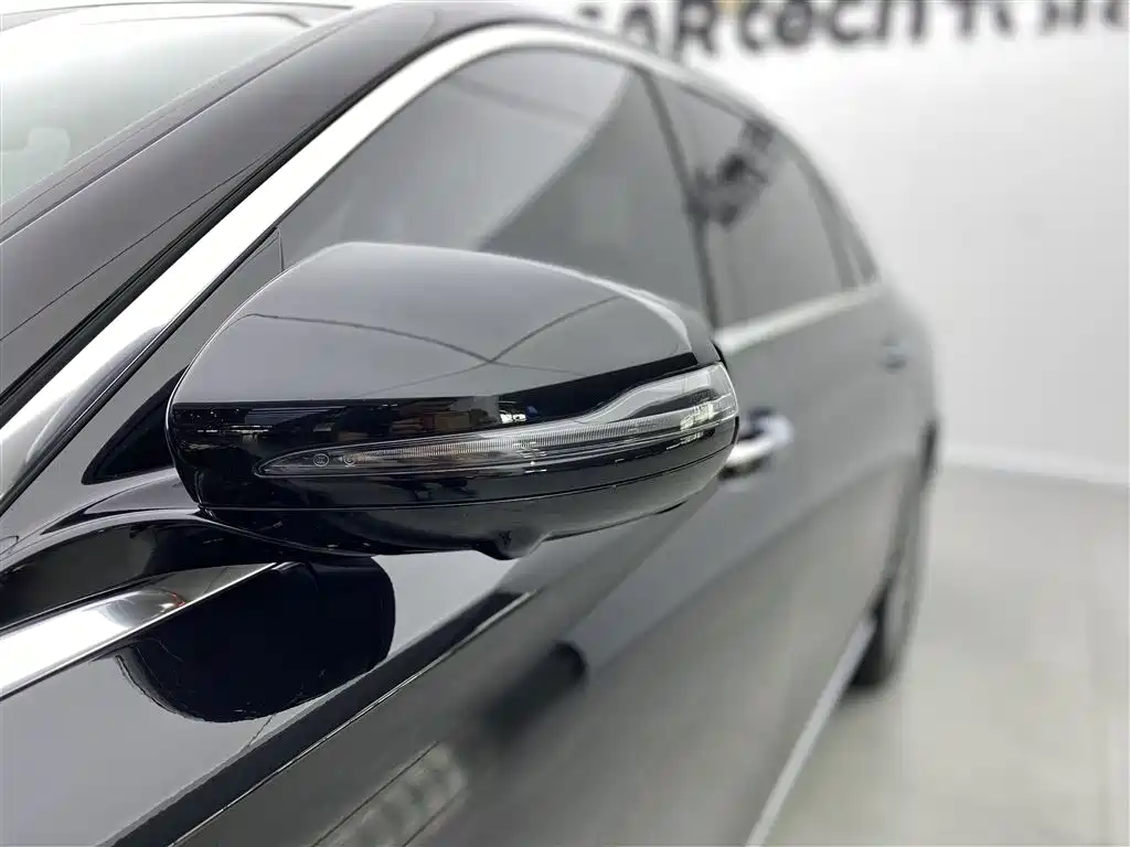 Mercedes-Benz E-Class 2023 E 300 L Fashion фото 27