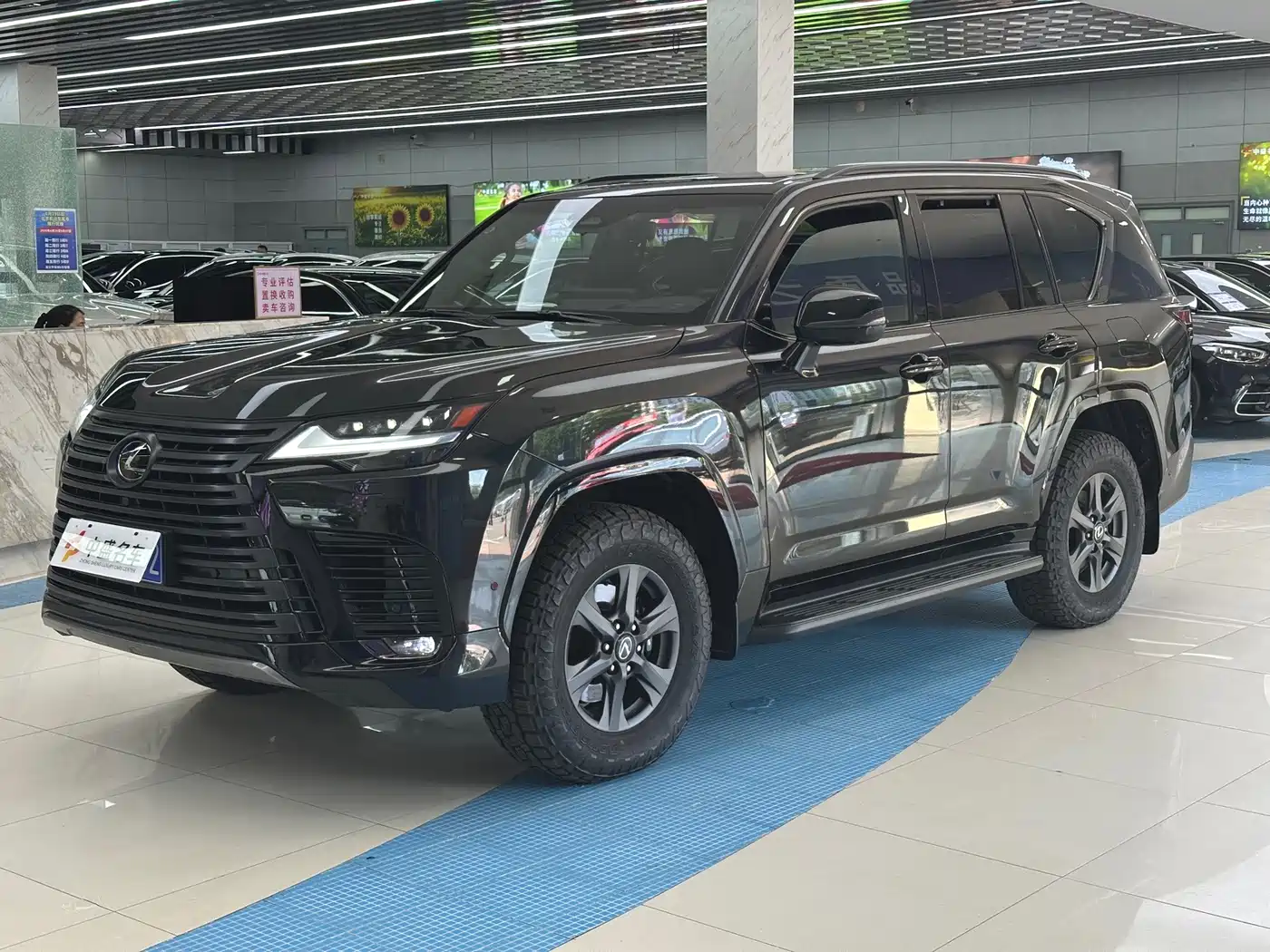 Lexus LX