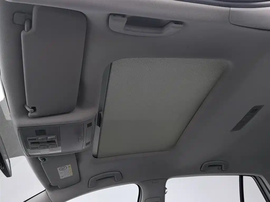 Volkswagen Golf 2016 1.6L Automatic Comfort фото 14
