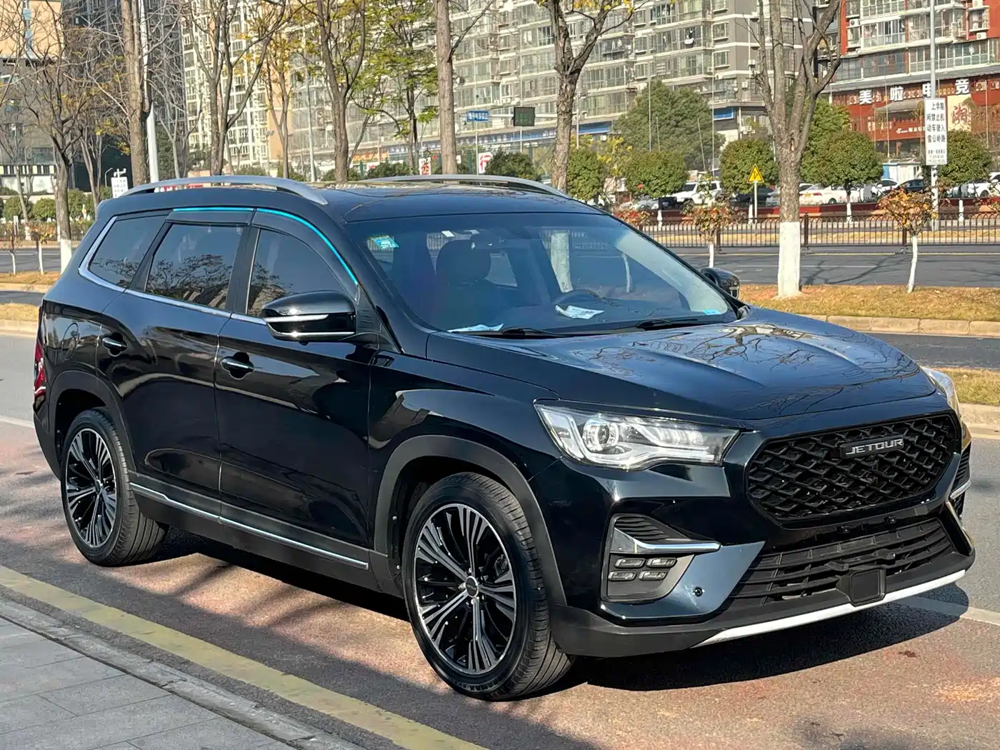 Jetour X90 2021 2020 1.6T DCT Shadow Premium Edition 6-seater