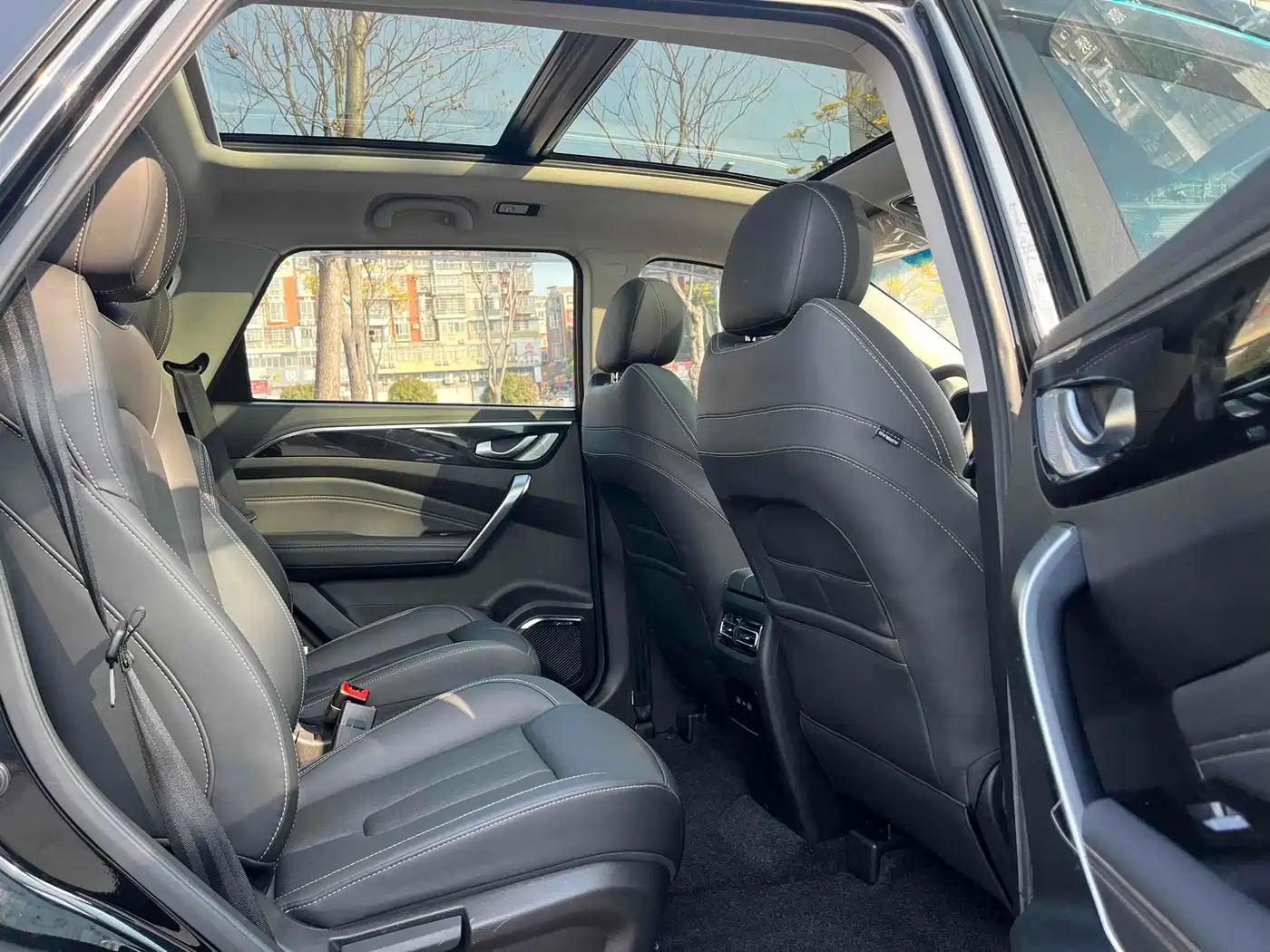 Jetour X90 2021 2020 1.6T DCT Shadow Premium Edition 6-seater
