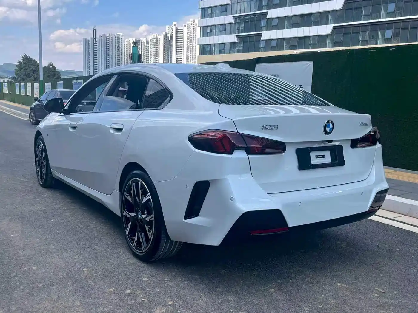 BMW 2 Series 2025 2025 225L M Sport Package