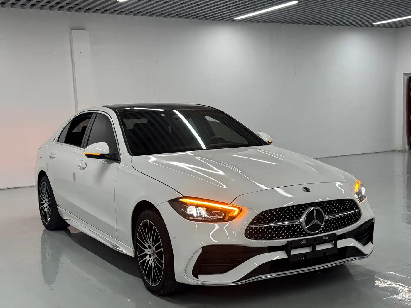 Mercedes-Benz C-Class 2023 C 260 L Sport фото 3
