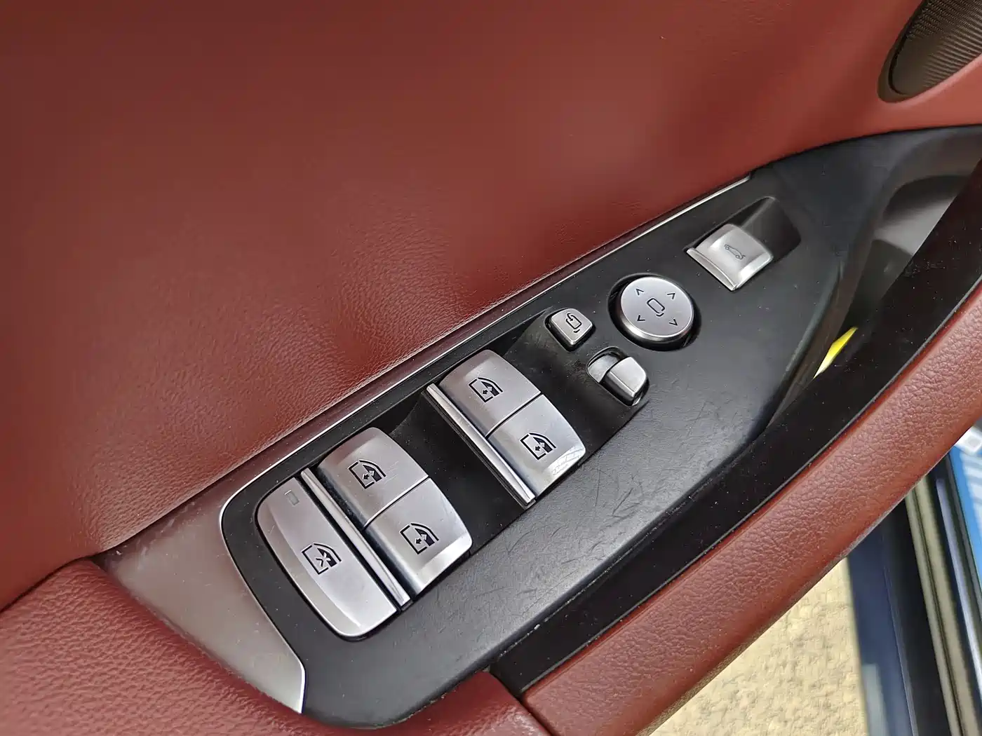BMW iX3 2022 Leading Edition фото 14