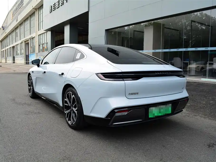 2025 Geely Galaxy Galaxy E8