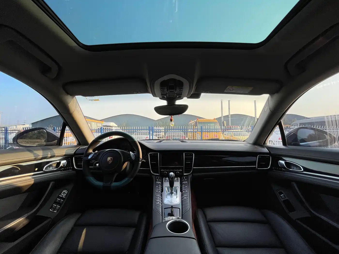 Porsche Panamera 2016 Panamera Executive Edition 3.0T фото 16