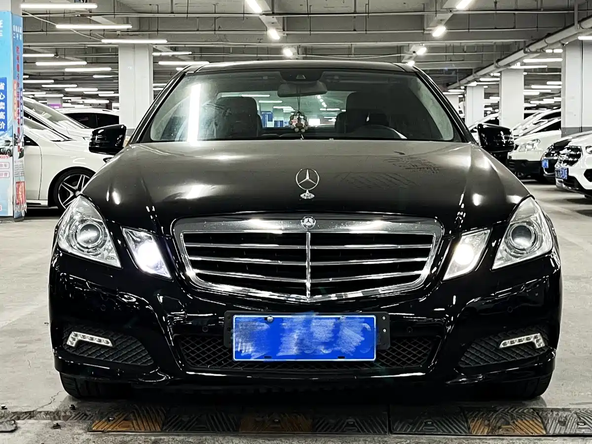 Mercedes-Benz E-Class (Import) 2010 Model E 300 Elegance Luxury Edition фото 2