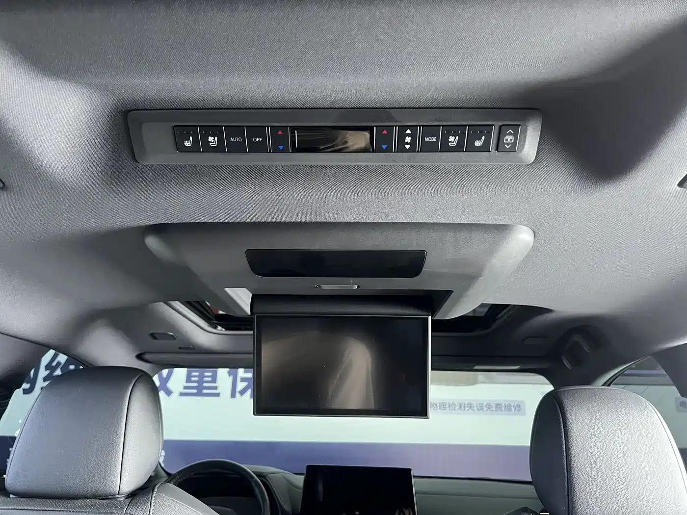 Toyota Sienna 2021 2.5L Hybrid Platinum Edition фото 16