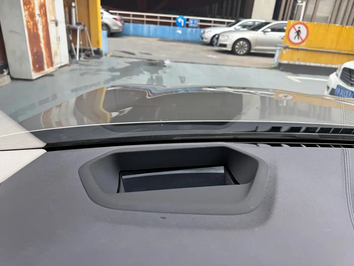 BMW 5 Series 2019 530Li Premium Luxury Package фото 15