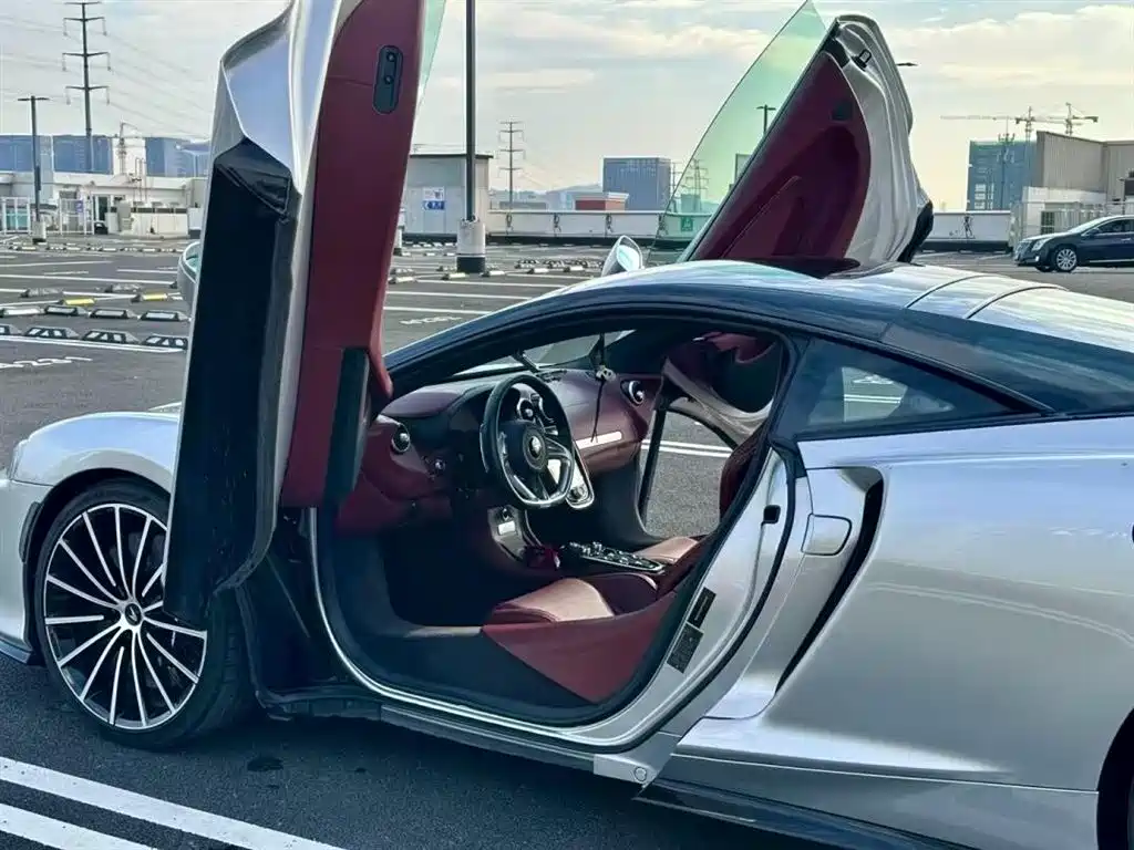 McLaren GT 2023 2023 4.0T Standard Model