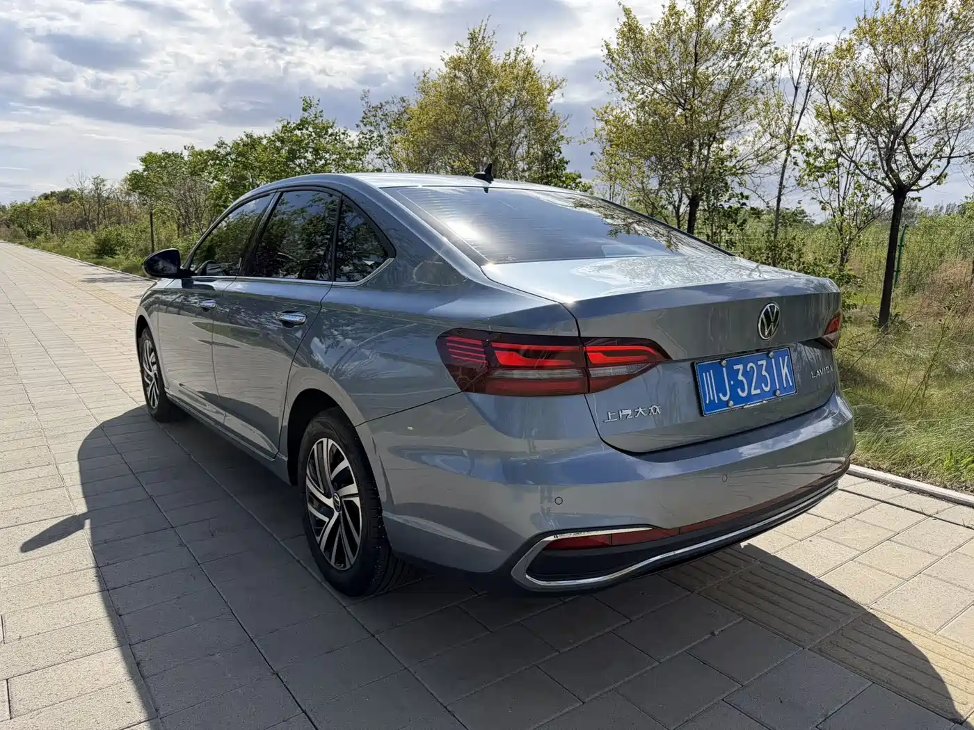 Volkswagen Lavida 2023 1.5L Auto Five Million Edition фото 7