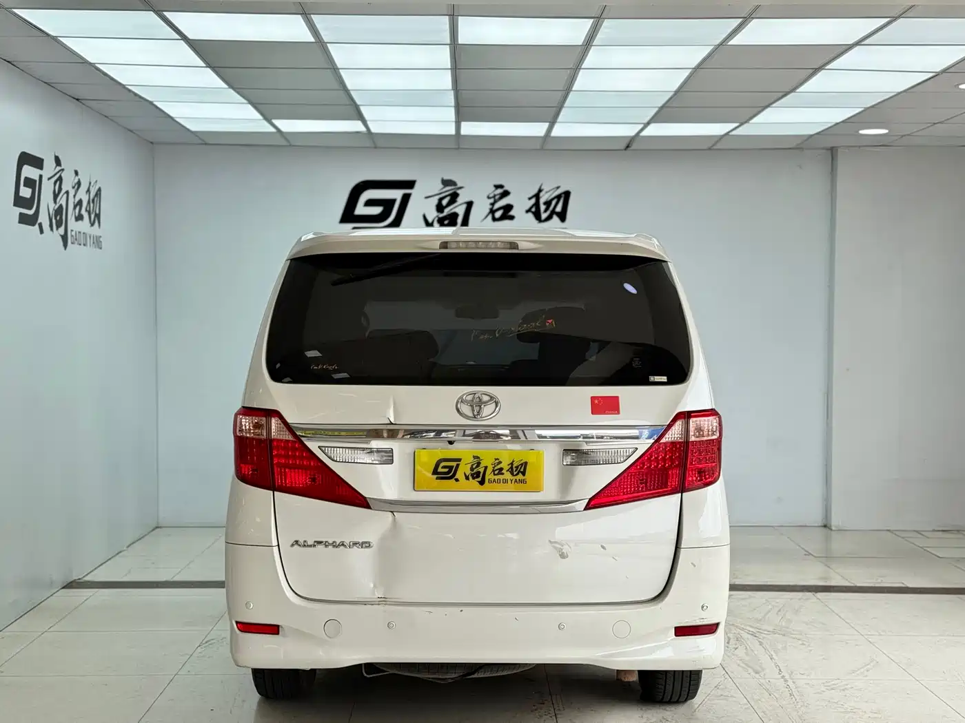 Toyota Alphard фото 28