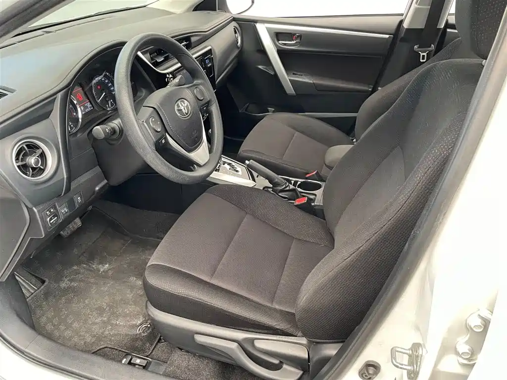 Toyota Corolla 2017 Facelift 1.2T S-CVT GL-i фото 6