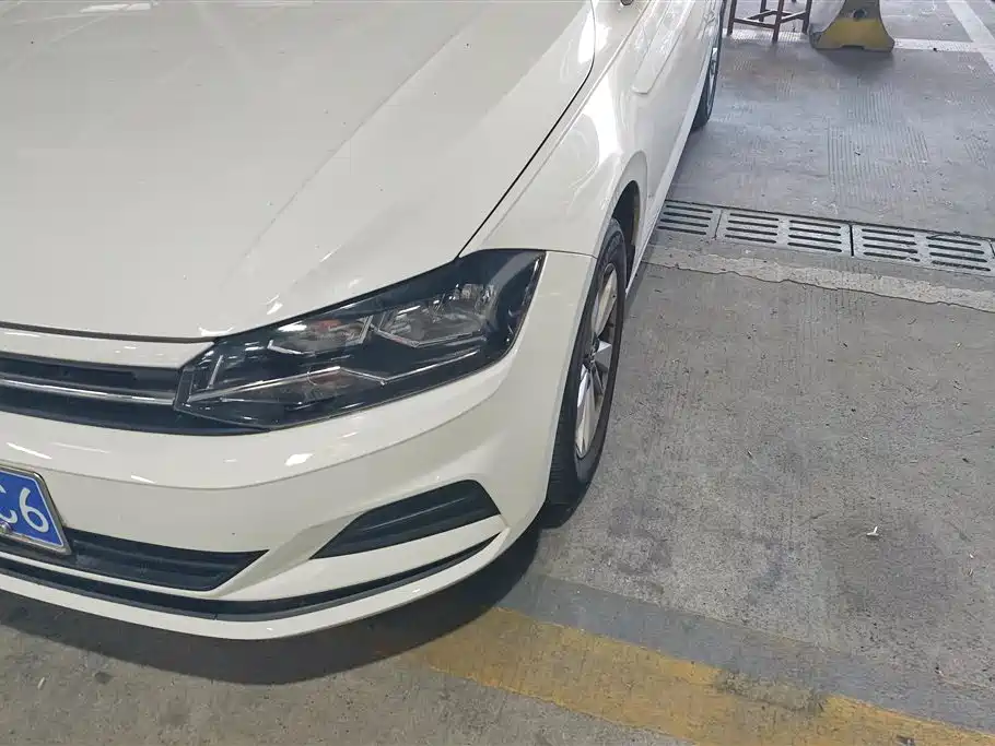 Volkswagen Polo 2023 Plus 1.5L Automatic Panorama Enjoyment Edition фото 5