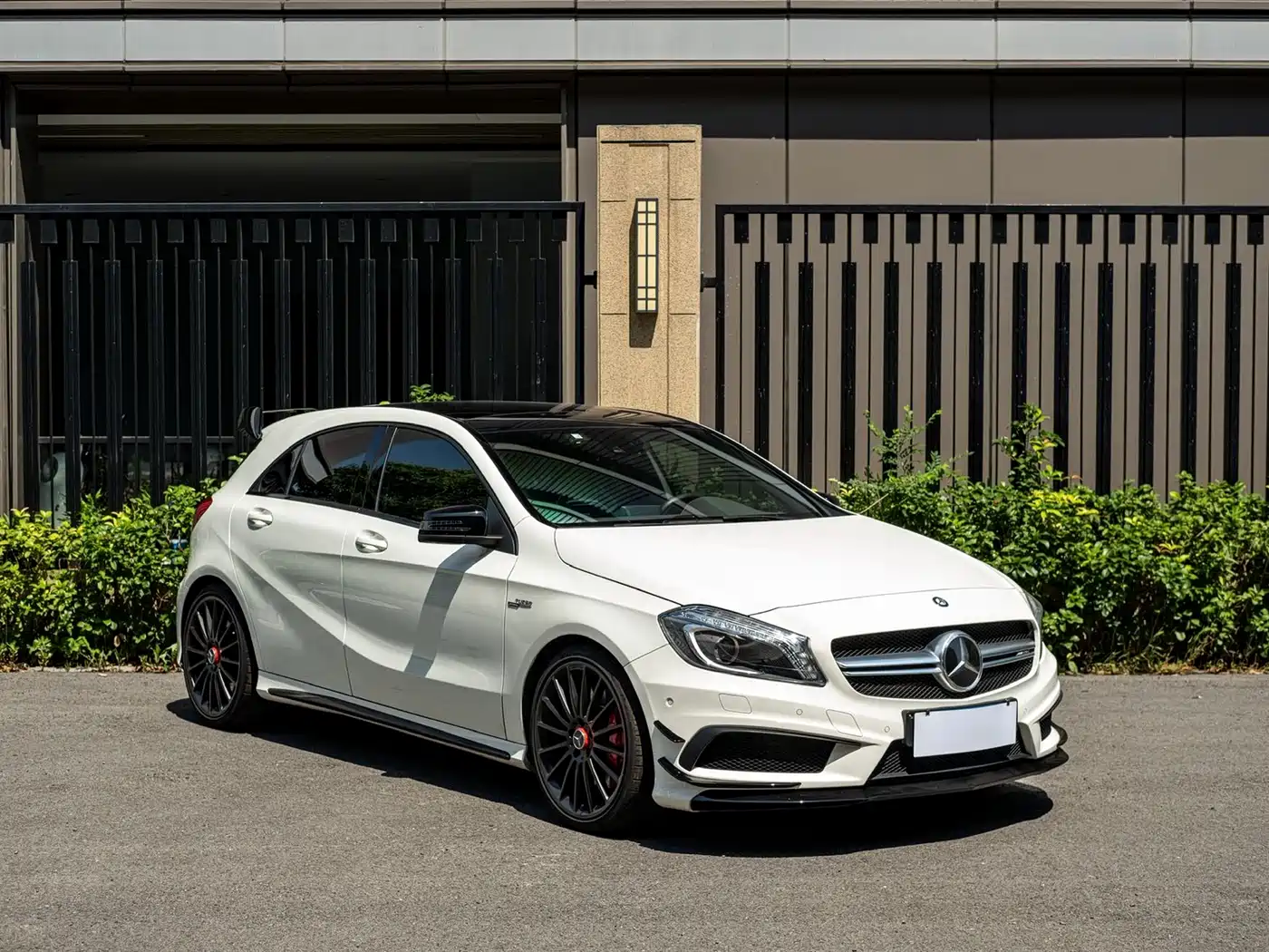 Mercedes-Benz A-Class AMG (Import) 2014 AMG A 45 4MATIC фото 3