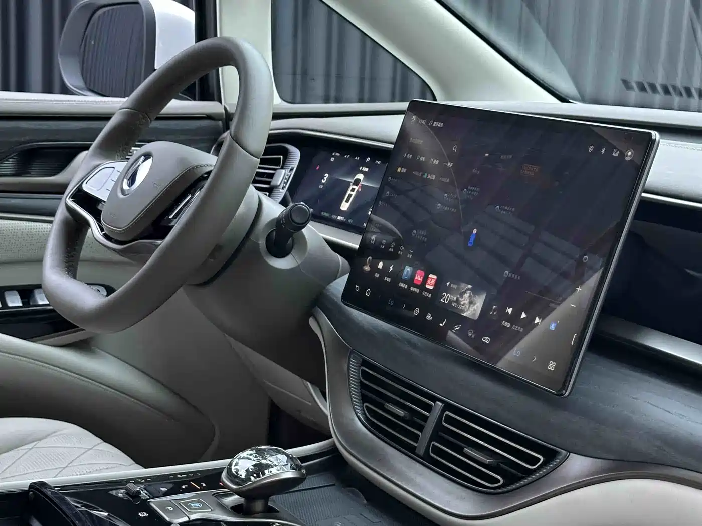 Denza D9 2022 2022 DM-i 970 All-Wheel Drive Honor Edition